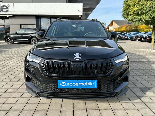Vorne Skoda Karoq 2025 SPORTLINE 1.5 TSI 110 kW DSG