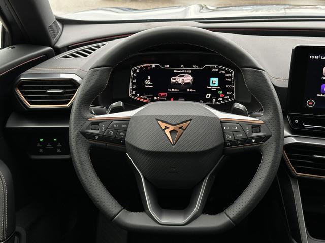 Multifunktionslenkrad Cupra Formentor 2.0 TSI 4Drive 190 PS DSG