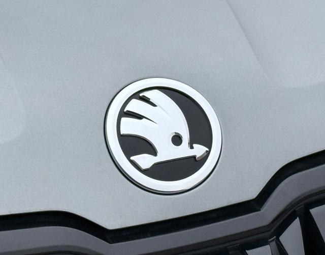 Logo Skoda Karoq 2025 SPORTLINE 1.5 TSI 150 DSG 