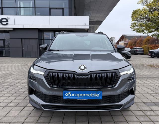 Vorne Skoda Karoq 2025 SPORTLINE 1.5 TSI 150 DSG 