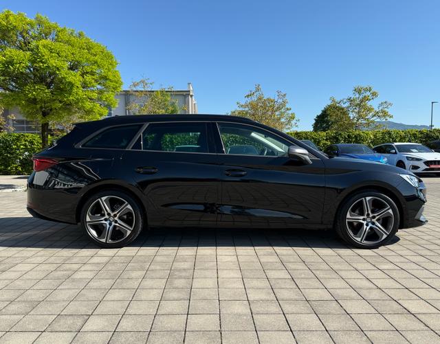 Beifahrerseite Seat Leon Sportstourer ST FR XL 1.5 eTSI 150 DSG