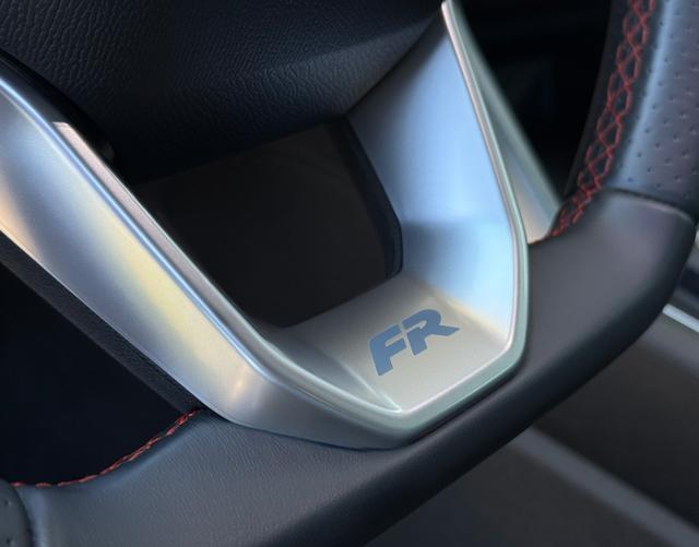 Logo Seat Leon Sportstourer ST FR
