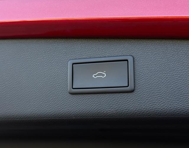 Kofferraum elektrisch Seat Leon Sportstourer ST FR XL 1.5 eTSI 150 DSG