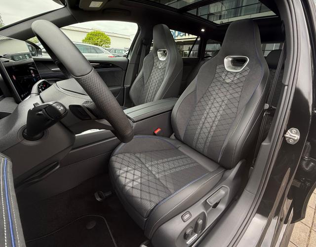 Vordersitze Polsterung Volkswagen Passat Variant 2025 R-Line 2.0 TSI 4MOTION 265 DSG