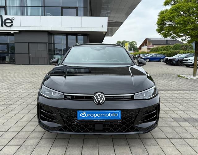 Vorne Volkswagen Passat Variant 2025 R-Line 2.0 TSI 4MOTION 265 DSG
