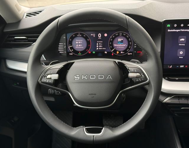 Lenkrad Skoda Octavia Combi 2025 H14 SELECTION 1.5 TSI mHEV 110kW DSG