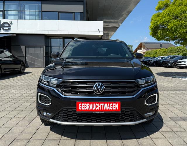 Vorne Volkswagen T-Roc Sport 1.5 TSI 150 DSG