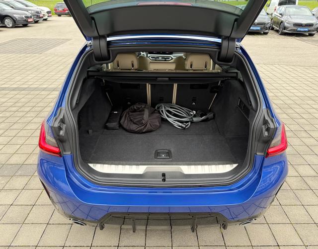 Kofferraum BMW 3er Touring 330e M Sport Sportautomatik