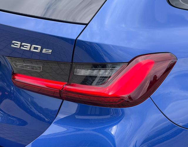 LED Rückleuchte BMW 3er Touring 330e M Sport Sportautomatik
