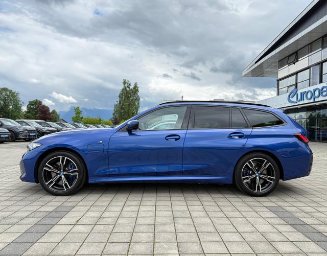 Fahrerseite BMW 3er Touring 330e M Sport Sportautomatik