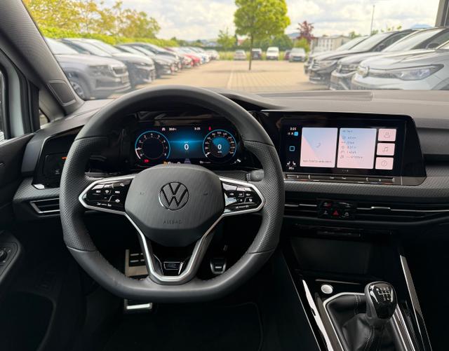 Innenraum Volkswagen Golf Variant R-LINE 1.5 TSI 