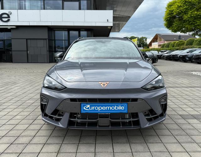 Vorne Cupra Leon Sportstourer VZ 2.0 TSI 245 kW DSG 
