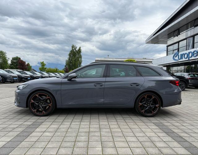 Fahrerseite Cupra Leon Sportstourer VZ 2.0 TSI 245 kW DSG 