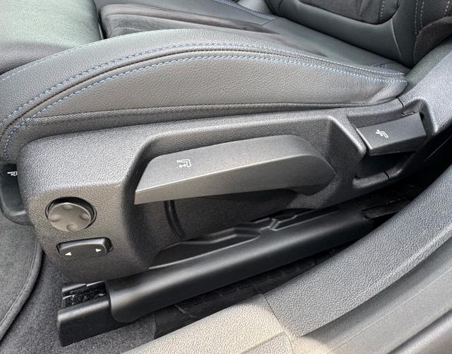Fahrersitz Highlights BMW 4er Gran Coupé 420 d Mild Hybrid xDrive M Sport 