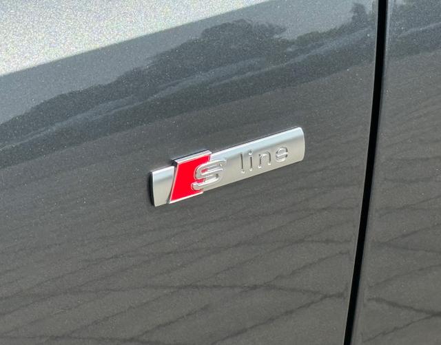 Logo Audi A4 Avant 50 quattro 3.0 TDI S line
