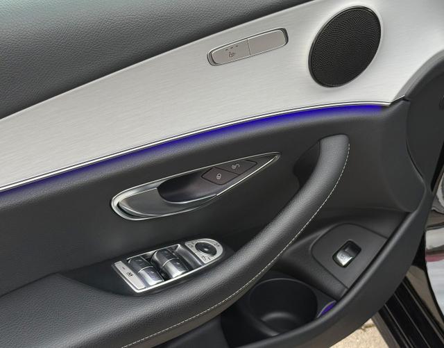 Fahrertür Highlights Mercedes-Benz E-Klasse T-Modell E 300