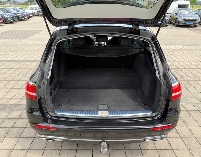 Kofferraum Mercedes-Benz E-Klasse T-Modell E 300