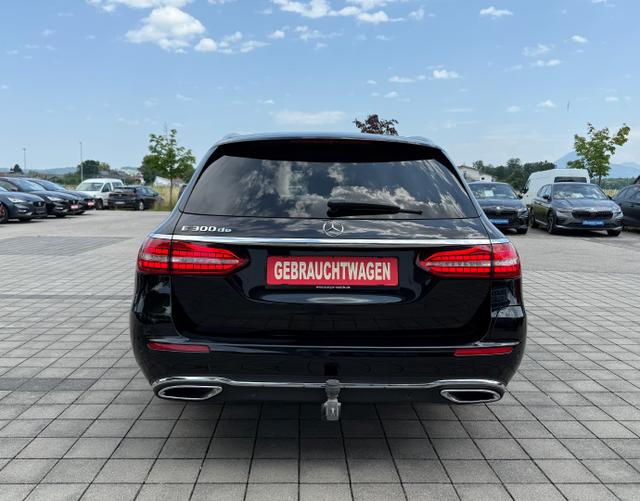 Heck Mercedes-Benz E-Klasse T-Modell E 300