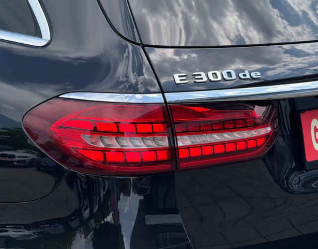 LED Rückleuchte Mercedes-Benz E-Klasse T-Modell E 300