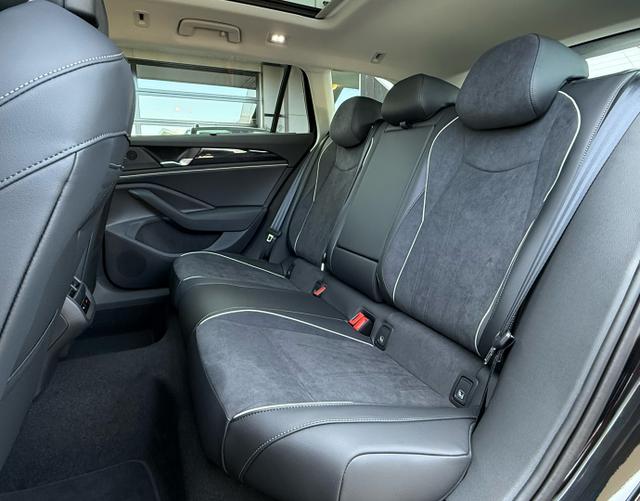 Rücksitzbank Volkswagen Passat Variant 2025 Business 1.5 TSI eHybrid 150kW