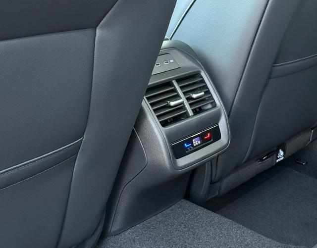 Klimaanlage hinten Volkswagen Passat Variant 2025 Business 1.5 TSI eHybrid 150kW 