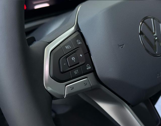 Multifunktionslenkrad Volkswagen Passat Variant 2025 Business 1.5 TSI eHybrid 150kW 