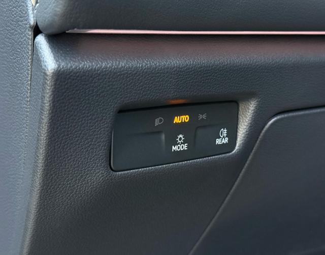 Lichtschalter Volkswagen Passat Variant 2025 Business 1.5 TSI eHybrid 150kW 