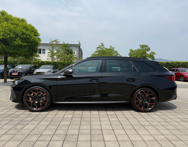 Beifahrerseite Cupra Leon Sportstourer 2025 H3 VZ EXTREME 2.0 TSI 245 kW DSG