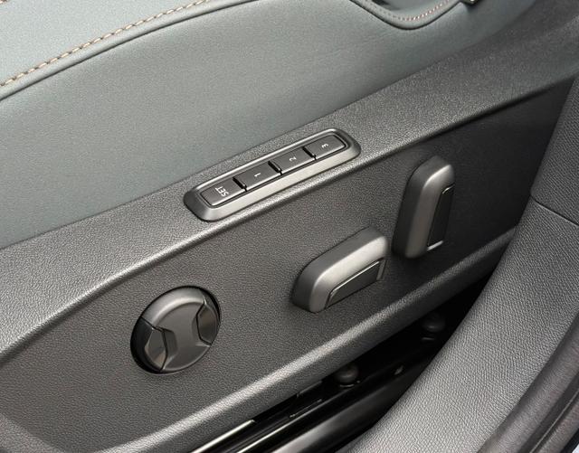 Fahrersitz elektrisch Cupra Leon Sportstourer 2025 H3 VZ EXTREME 2.0 TSI 245 kW DSG