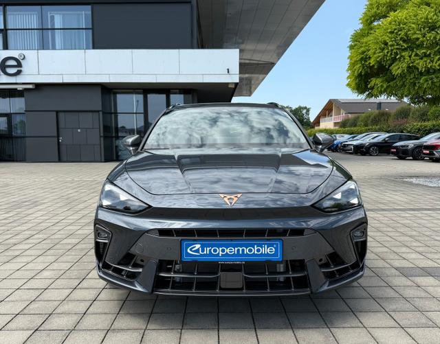 Vorne Cupra Leon Sportstourer VZ 2.0 TSI 245 kW DSG