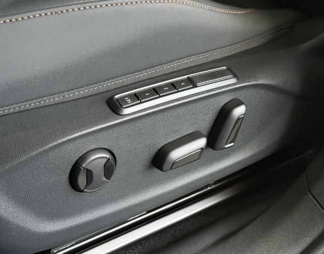 Fahrersitz elektrisch Cupra Terramar 2026 VZ 2.0 TSI 195kW DSG 4Drive