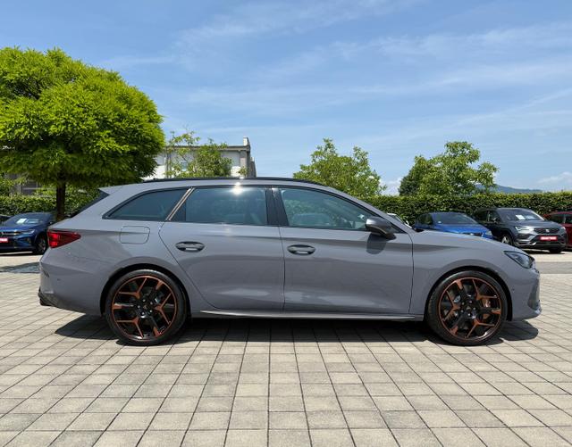 Beifahrerseite Cupra Leon Sportstourer 2025 H3 VZ EXTREME 