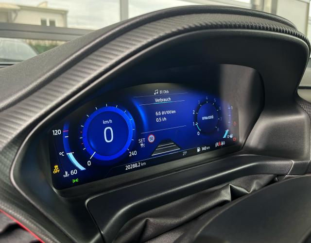 Digitales Cockpit Ford Puma ST-Line X 1.0 EcoBoost 155