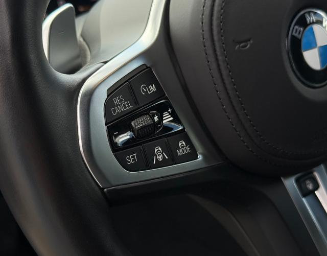 Multifunktionslenkrad BMW 3er Touring 320 d Mild Hybrid xDrive M Sport