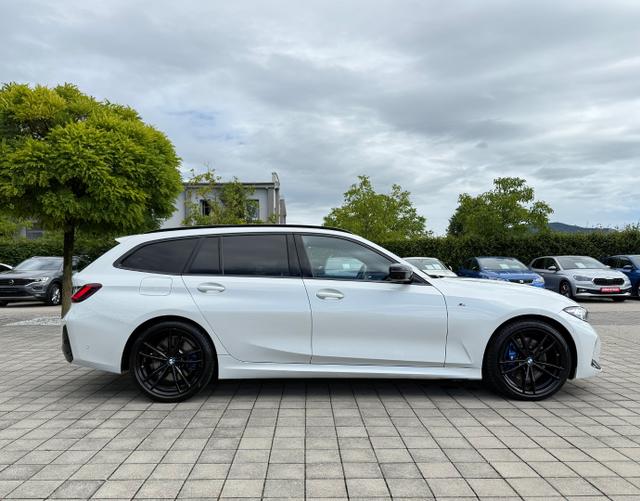 Beifahrerseite BMW 3er Touring 320 d Mild Hybrid xDrive M Sport