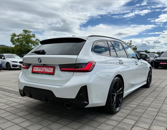 Hinten BMW 3er Touring 320 d Mild Hybrid xDrive M Sport