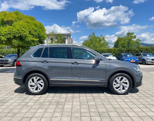 Beifahrerseite Volkswagen Tiguan Elegance 1.5 TSI EVO 150 DSG