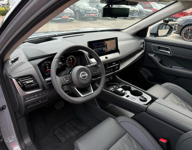 Interieur Nissan X-Trail 2025 H9 Tekna + 7-SITZER