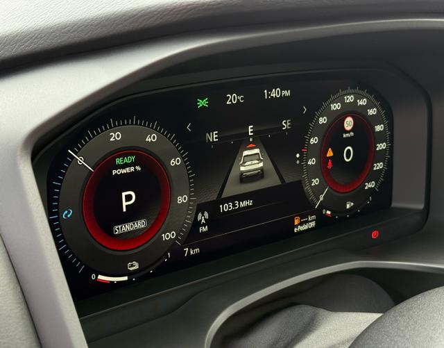 Digitales Cockpit Nissan X-Trail 2025 H9 Tekna + 7-SITZER
