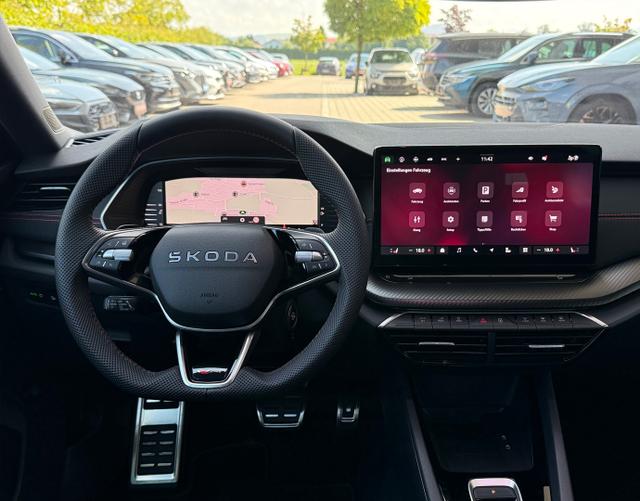 Innenraum Skoda Octavia Combi 2025 H5 RS