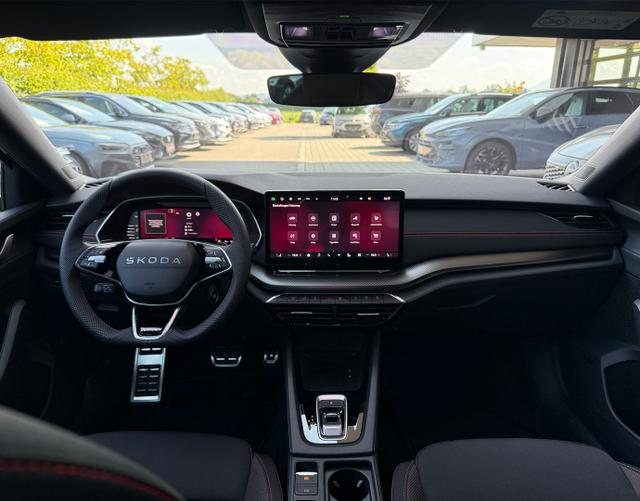Innenraum Skoda Octavia Combi 2025 H5 RS