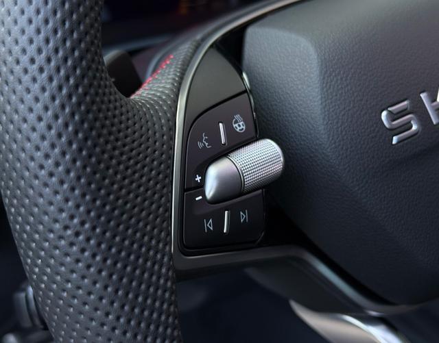 Multifunktionslenkrad Skoda Octavia Combi 2025 H5 RS