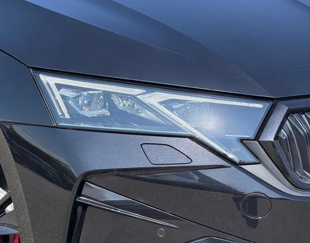 LED Scheinwerfer Skoda Octavia Combi 2025 H5 RS
