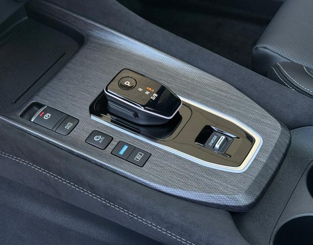 Automatikgetriebe Nissan Qashqai 2025 H9 Tekna+ 