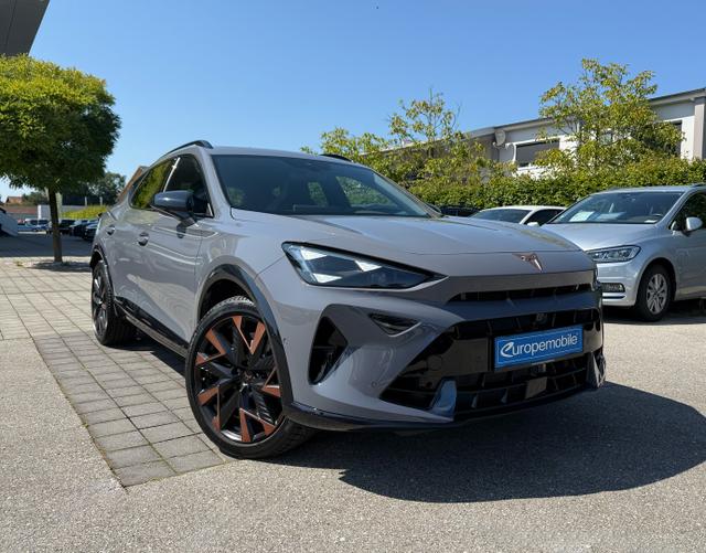 Vorne Cupra Formentor VZ 2.0 TSI 333 DSG 4Drive