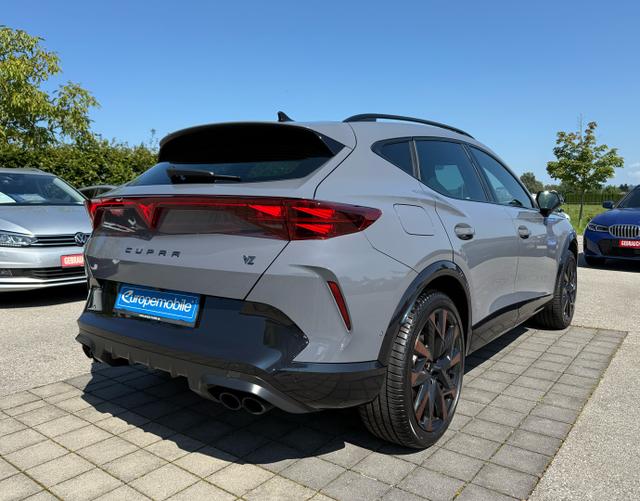 Hinten Cupra Formentor VZ 2.0 TSI 333 DSG 4Drive