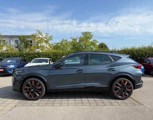 Fahrerseite Cupra Formentor VZ 2.0 TSI 333 DSG 4Drive