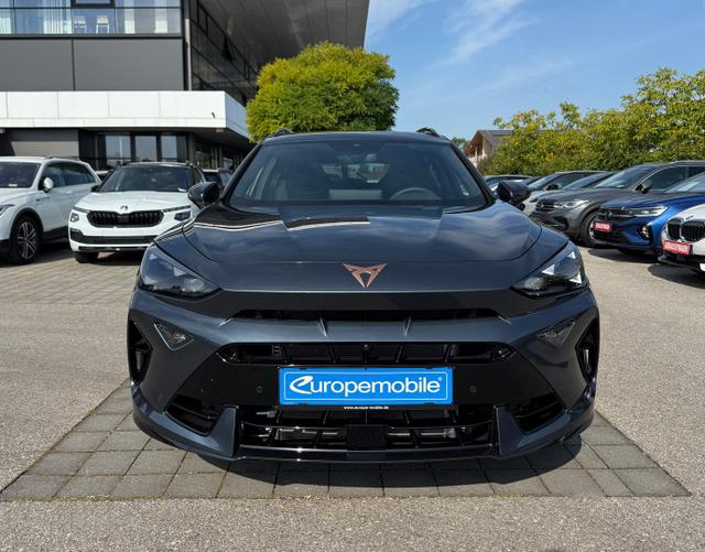 Vorne Cupra Formentor VZ 2.0 TSI 333 DSG 4Drive