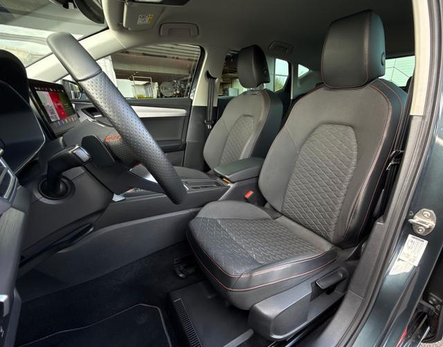 Vordersitze Polsterung Seat Leon FR NEW 1.5 eTSI ACT DSG