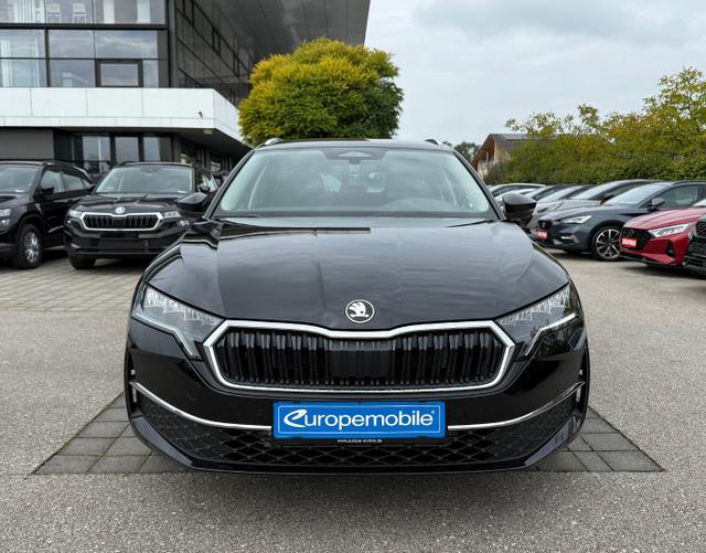 Vorne Skoda Octavia Combi 2025 H14 SELECTION 1.5 TSI mHEV 110kW DSG